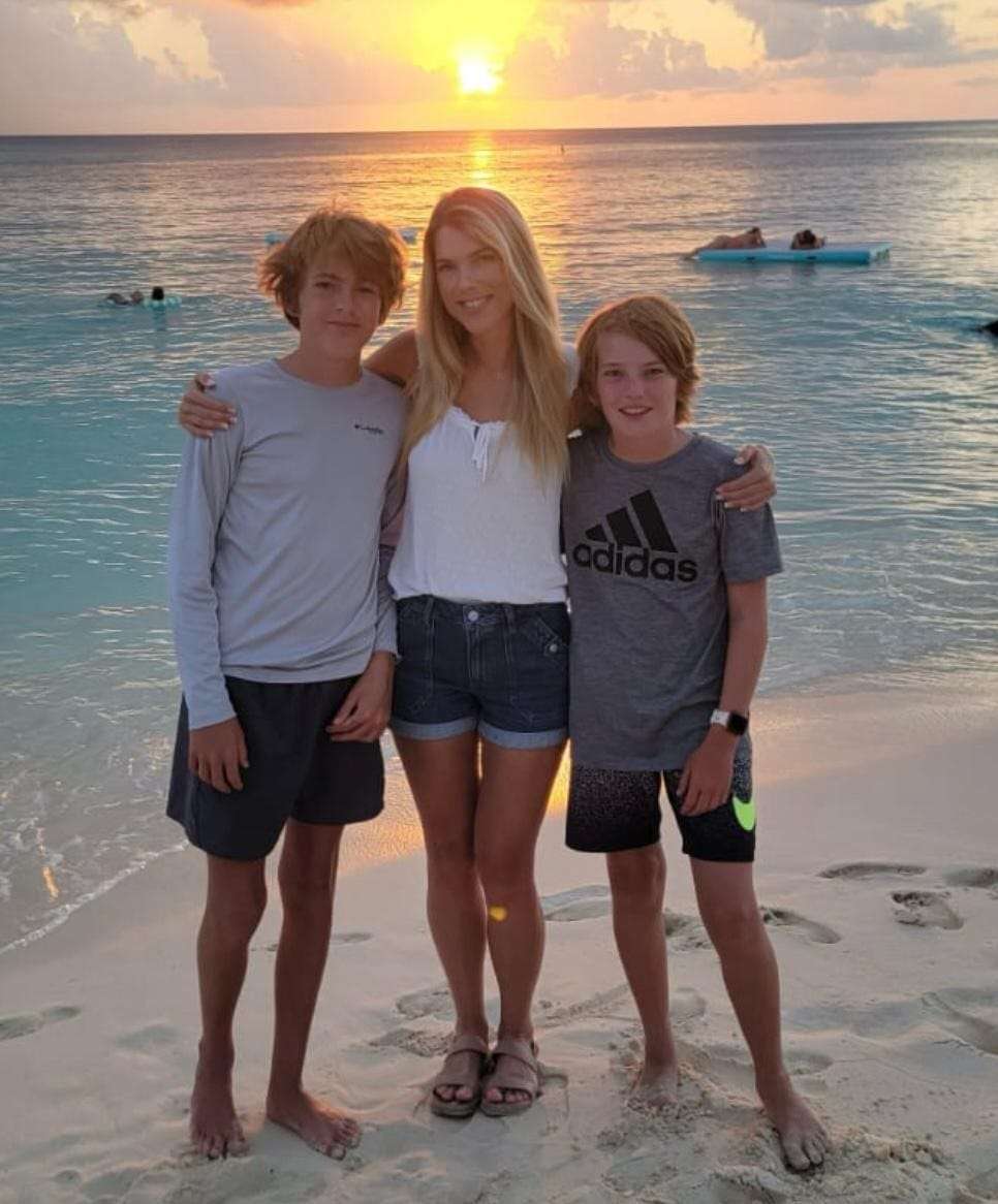 aboutimg | texas veteran va home loans shirley muller with children